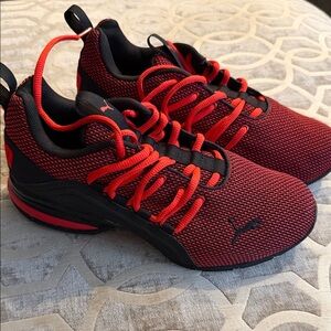 Puma Men's Dynamic Red and Black Athletic Sneakers